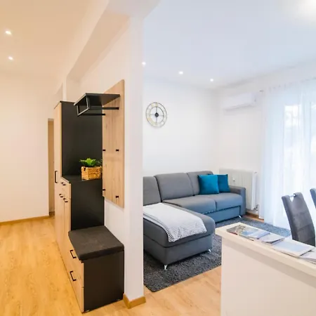 In With Bio Sauna Apartment